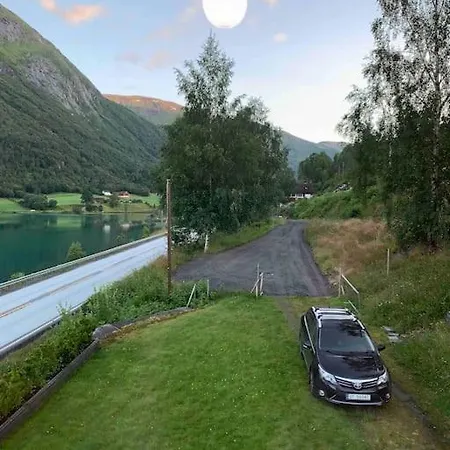 Stryn Golden Resort-«Skulehuset» Exterior foto