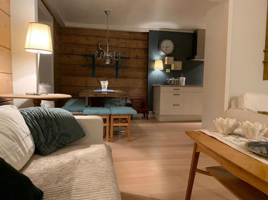 Ferienhaus Golden Resort-«skulehuset» Stryn