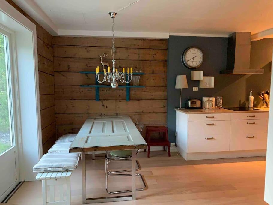 Golden Resort-«skulehuset» Stryn